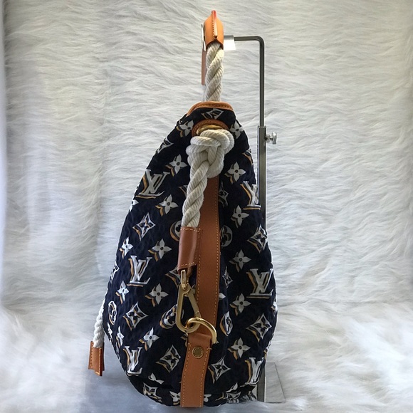 LOUIS VUITTON Limited Edition Monogram Bulles Bag - Picture 2 of 8